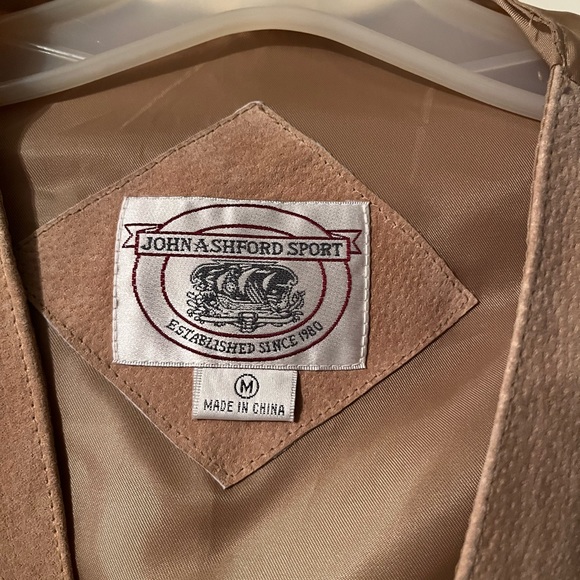 Men’s leather vests Medium - Picture 3 of 9